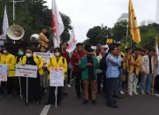 Demo 1 Tahun Prabowo, BEM SI Minta Pecat Bahlil hingga Natalius Pigai