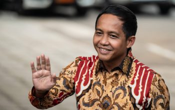 Mantan Kabareskrim Sindir Keras Raja Juli yang Tutup Rapat 20 Perusahaan Penggarap 750 Ribu Hektare Hutan